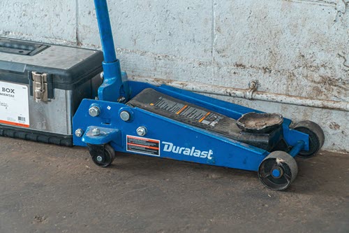 Moving and lifting equipment